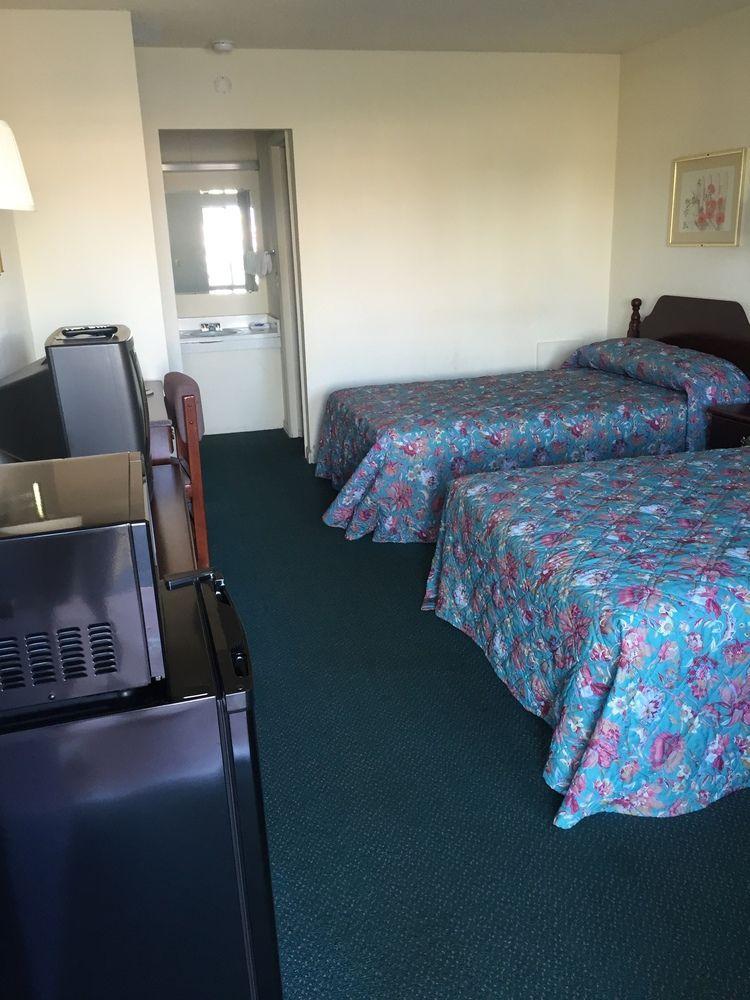 Economy Inn St. James 外观 照片