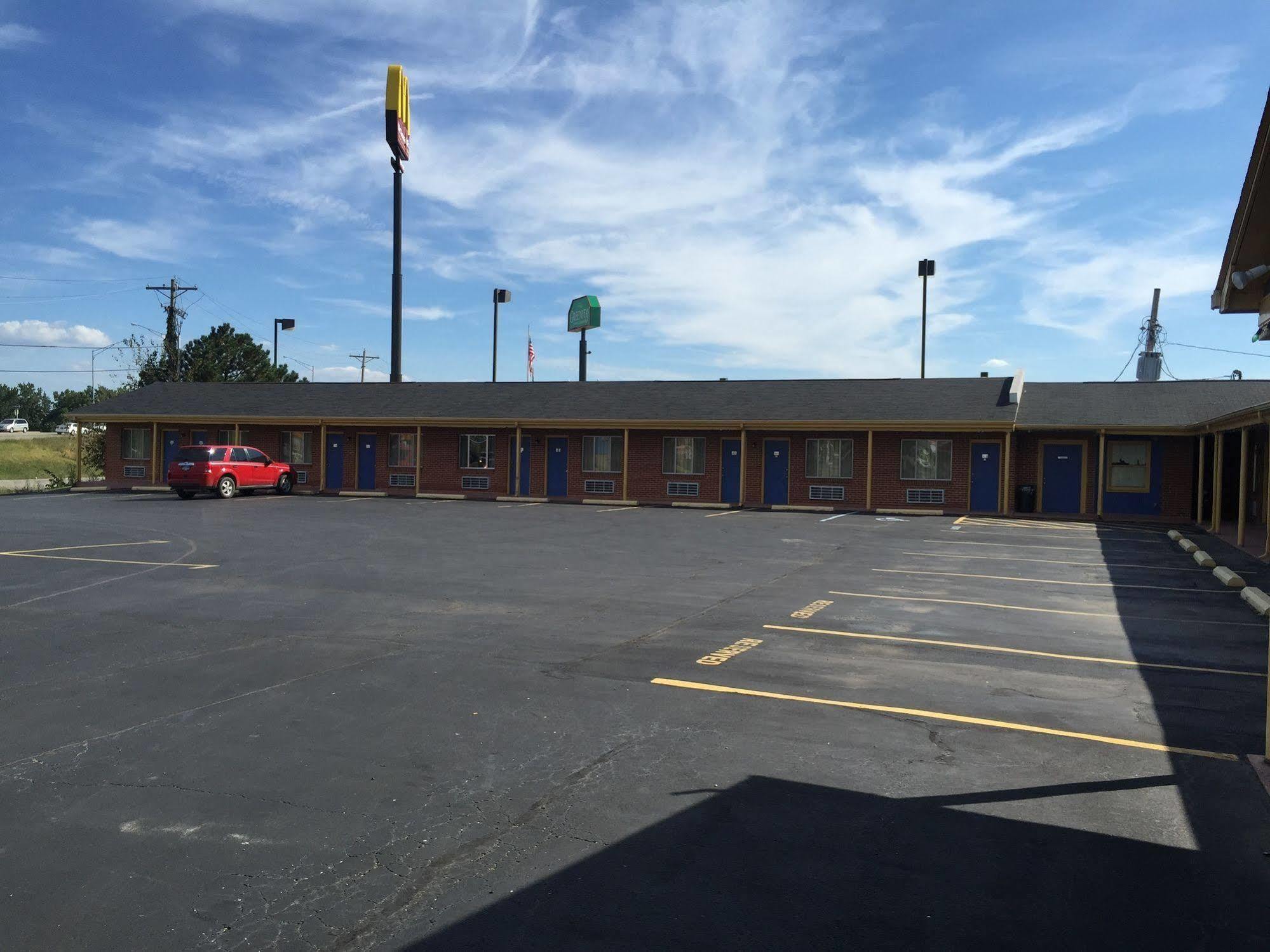 Economy Inn St. James 外观 照片