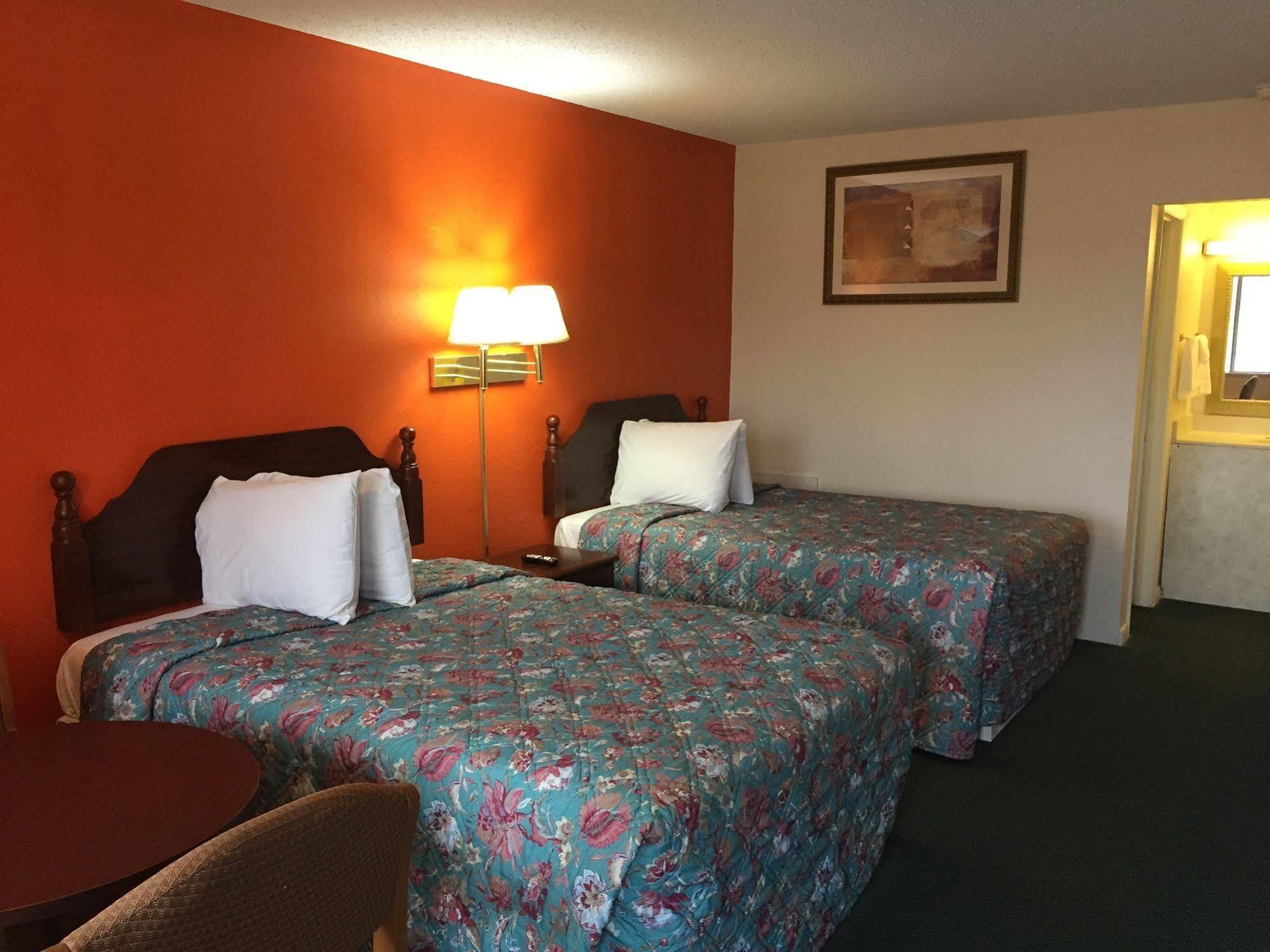 Economy Inn St. James 外观 照片