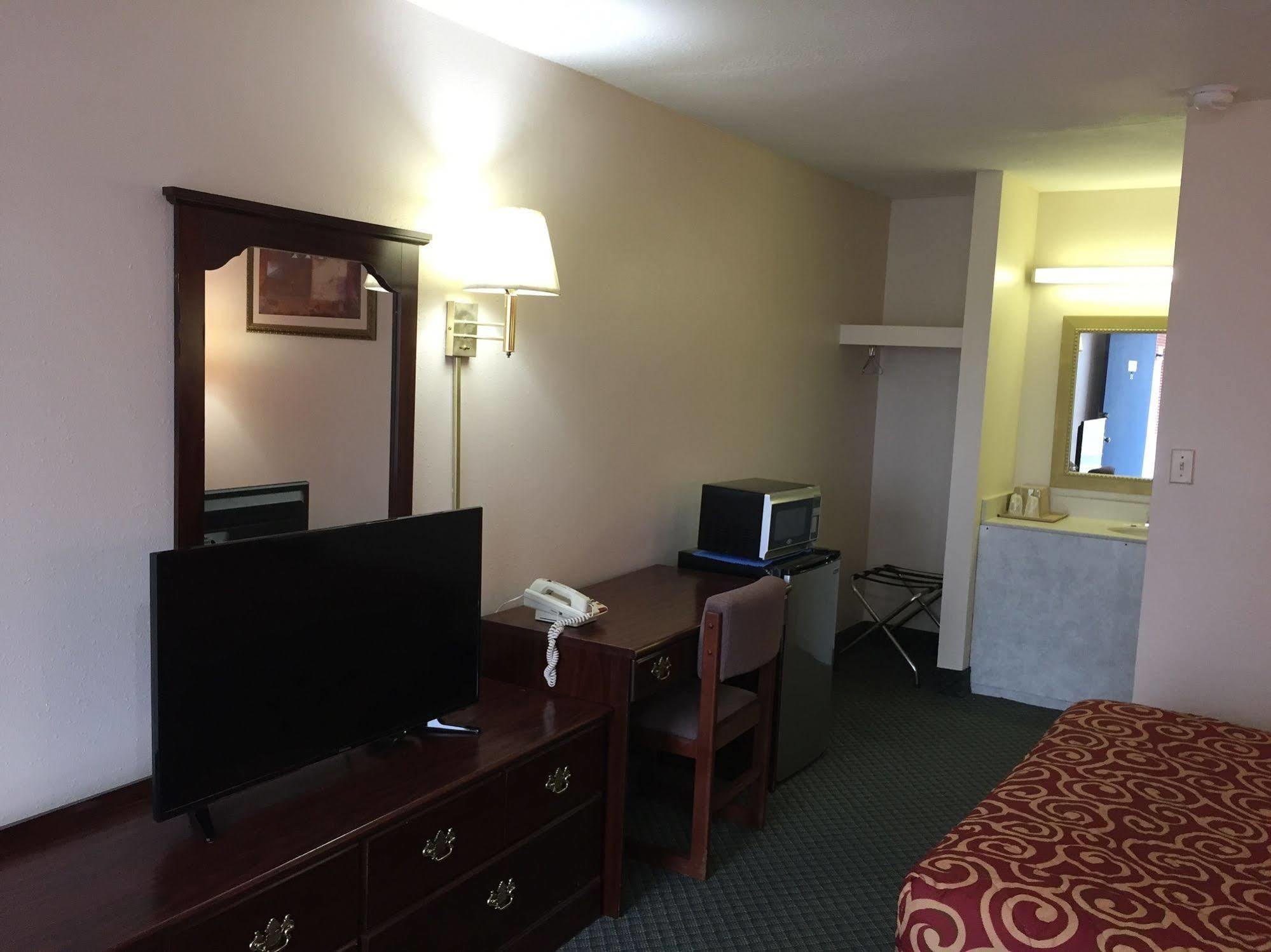 Economy Inn St. James 外观 照片